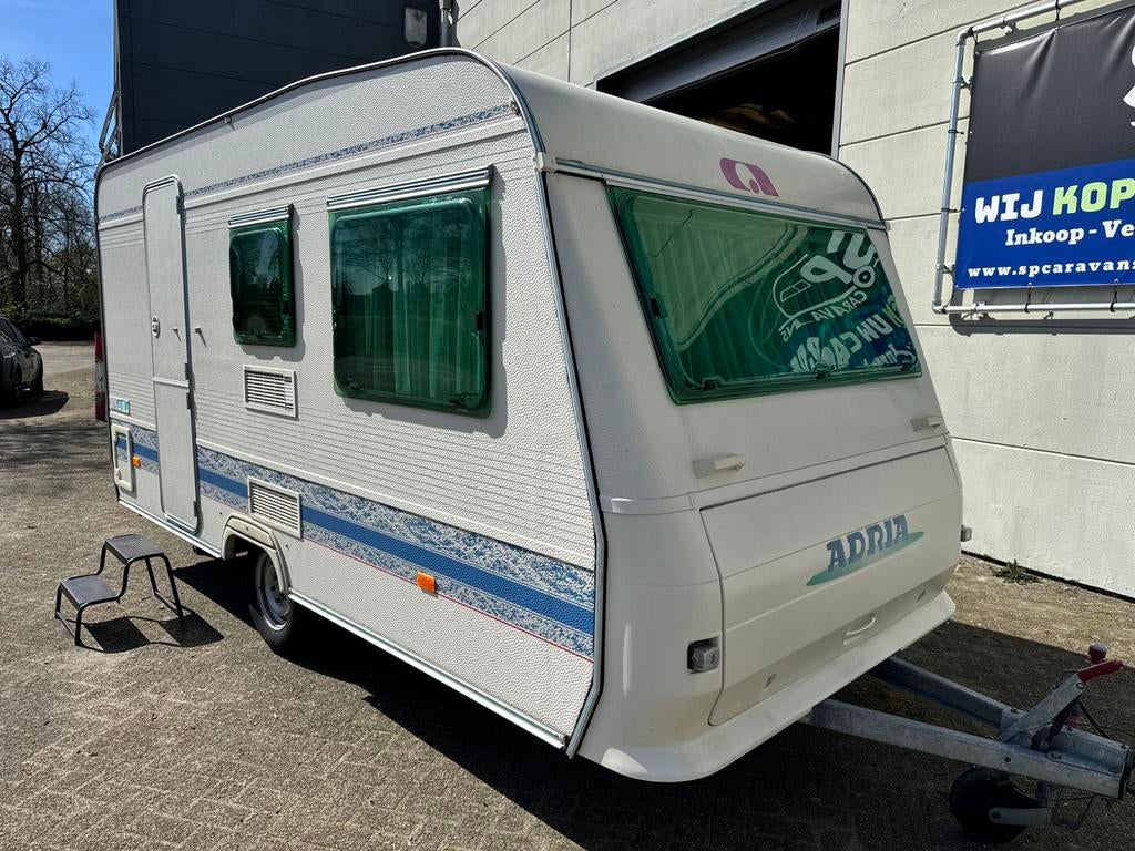 Caravan Adria Unica 390DS - Voortent/Luifel + Fietsendrager!, Caravans en Kamperen, Overige typen, Rondzit, Bedrijf, Adria