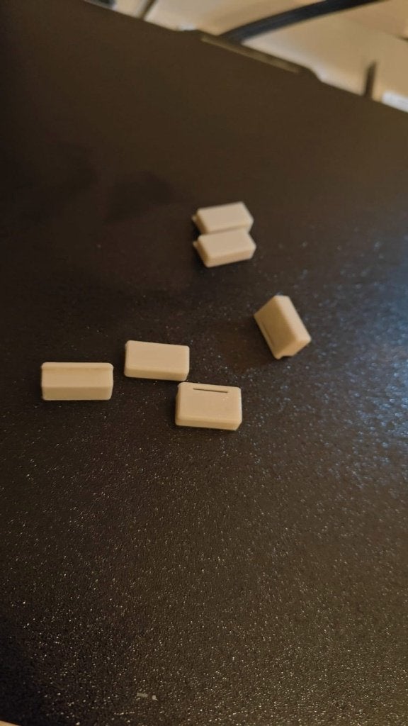 Amiga Diskdrive Knopje - Eject Button Replacement Part, Computers en Software, Vintage Computers, Verzenden