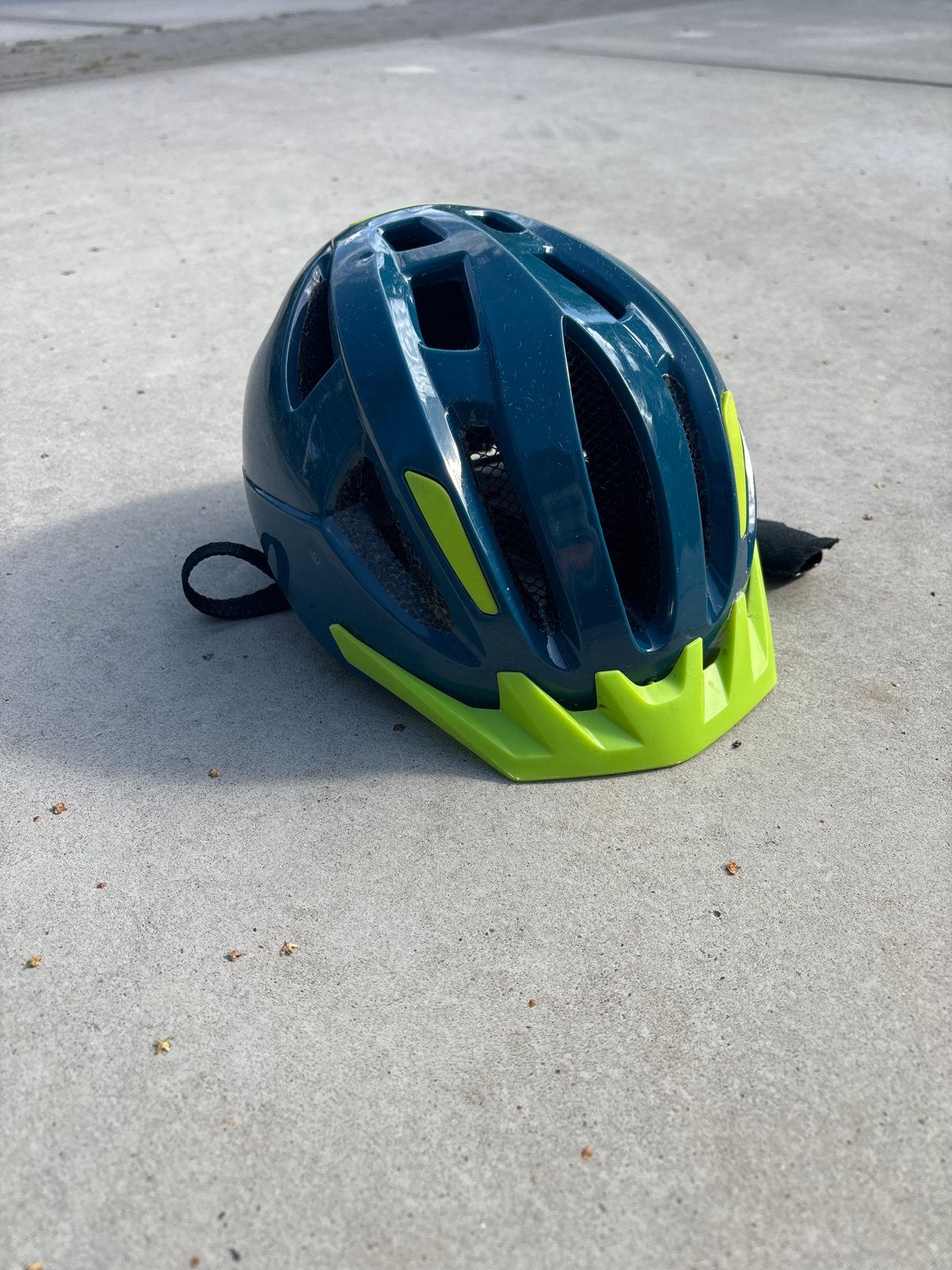 Fietshelm met LED-achterlicht - Uniseks (49-54 cm), Ophalen of Verzenden, Gebruikt, Overige maten, Jongen of Meisje