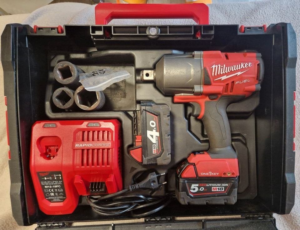 Milwaukee M18 Akku-slagmoersleutel met 2 accu's, Ophalen of Verzenden, Zo goed als nieuw, Overige typen
