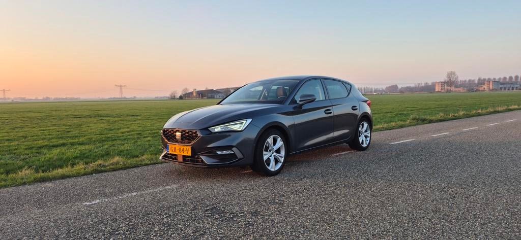 Seat Leon 1.5 TSI FR 150pk 2021 antracietgrijs, Voorwielaandrijving, 1498 cc, Zwart, 4 cilinders