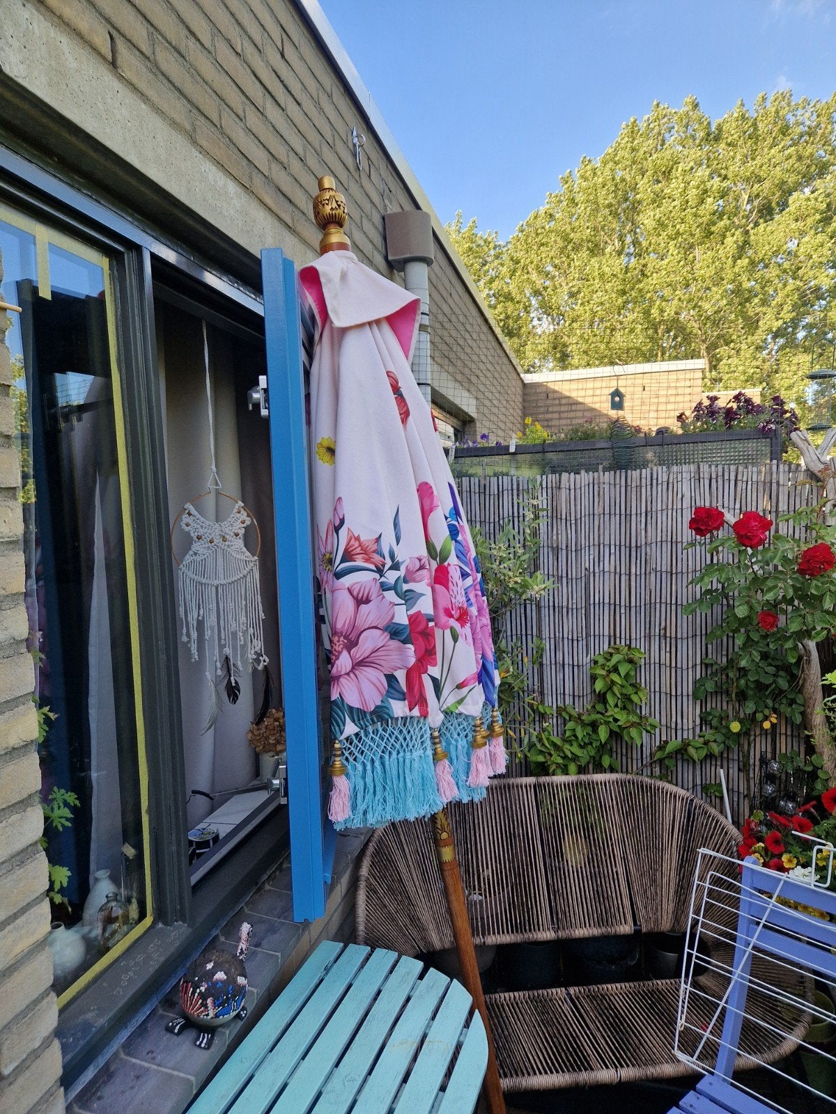 BALI parasol 185 cm met bloemen en franjes, Ophalen, 1 tot 2 meter, Stokparasol, Verstelbaar