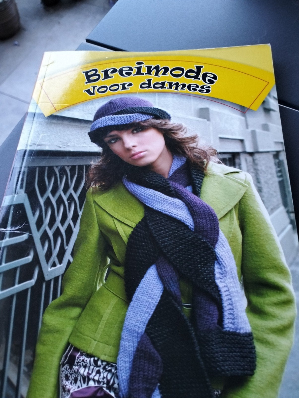 Breimode voor dames - Boek met patronen, Ophalen of Verzenden, Gelezen, Breien en Haken, Onbekend