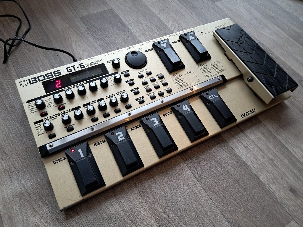 Boss GT-6 Multi-effectenpedaal - Guitar Effects Processor, Muziek en Instrumenten, Ophalen, Gebruikt, Multi-effect