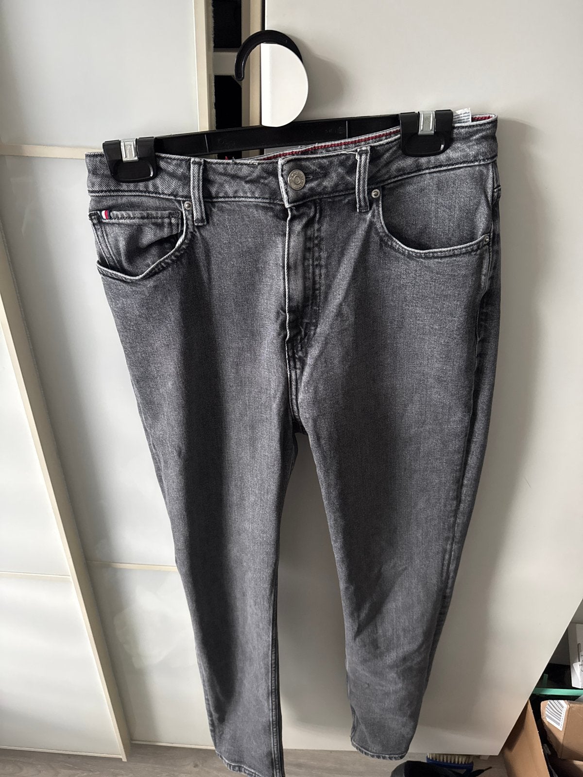 Tommy Hilfiger Jeans - Grijs - Maat W28/W29, Ophalen, Zo goed als nieuw, Grijs, W28 - W29 (confectie 36)