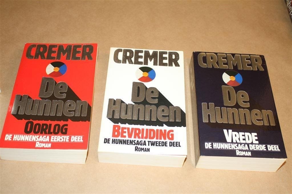 De Hunnen. Trilogie in box set. Jan Cremer. 1e dr. 1983., Ophalen of Verzenden, Gelezen
