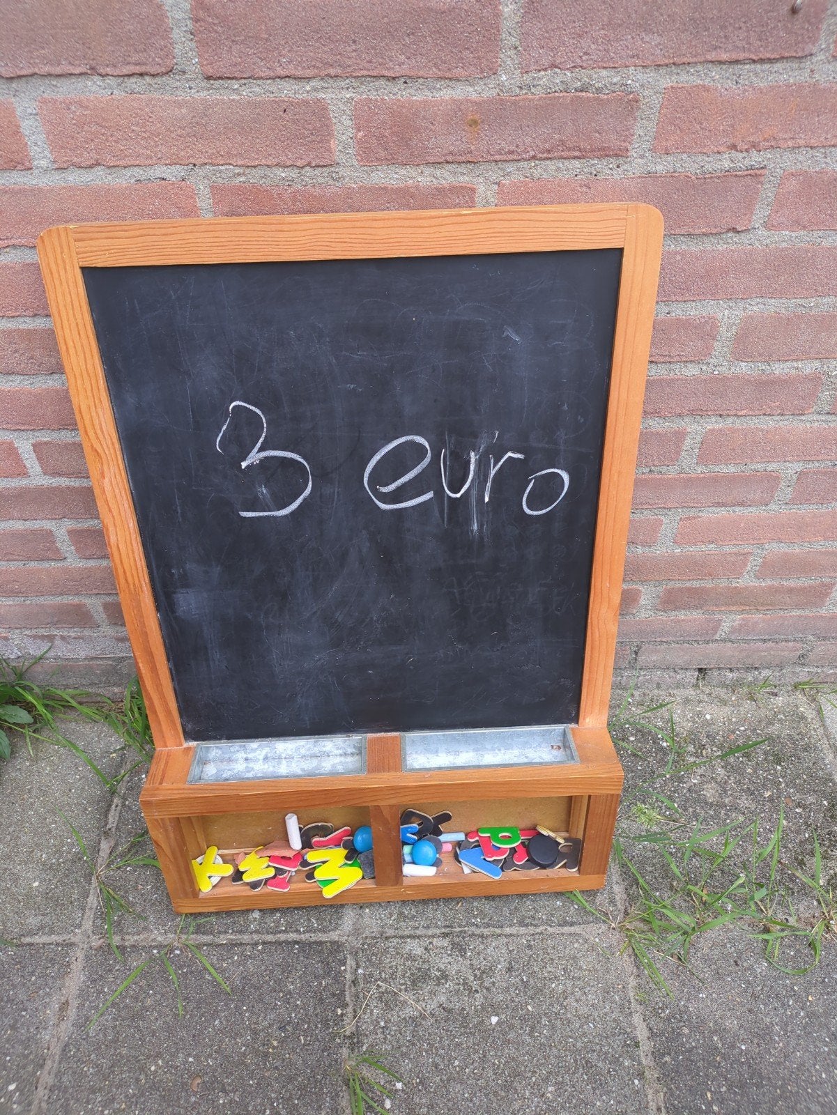 Krijtbord met houten frame en opbergvak, Ophalen, Gebruikt, Knutselen