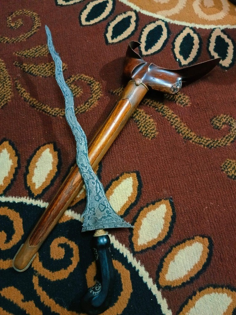 Antieke Keris Sempana 9 Luk Ngulit Semangka Madura SVE96, Wapen, Verzenden, Overige materialen, Indonesië