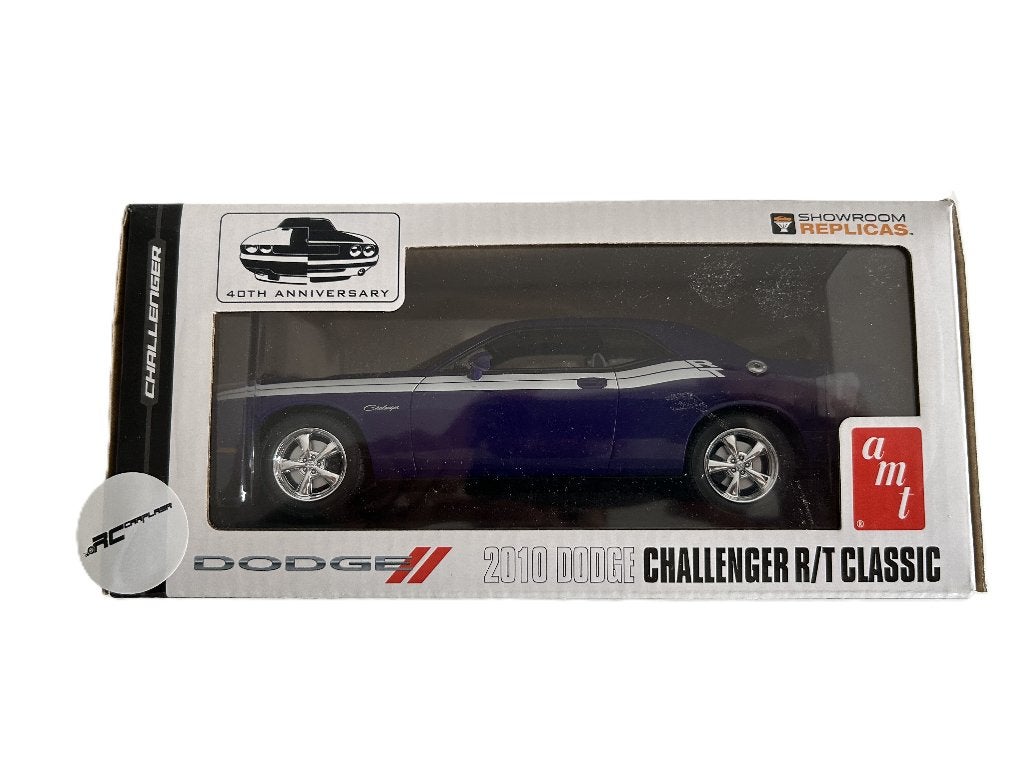 AMT '10 DODGE R/T CL.PLUM 1:25 AMT-0697, Overige merken, Auto, Groter dan 1:32, Nieuw