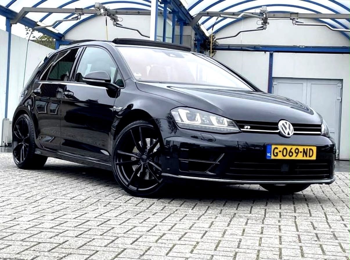 Foto 3 van Volkswagen Golf 2.0 TSI R 221KW 5D 4MOTION DSG 2014 Zwart