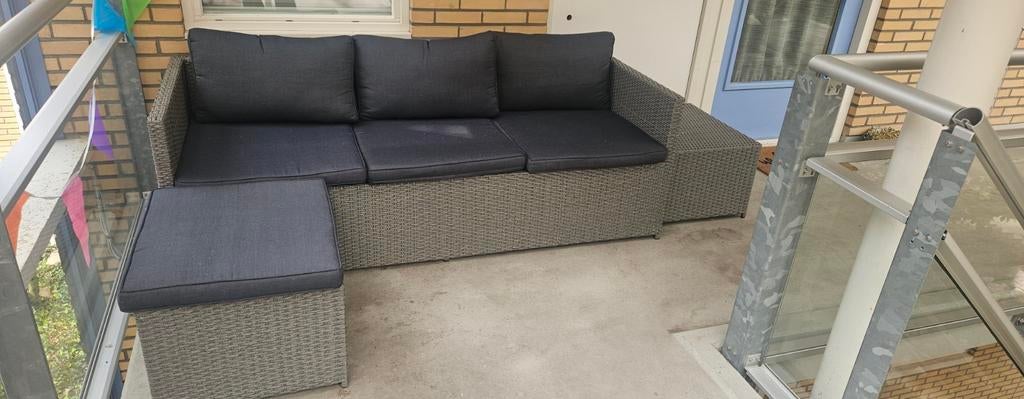 Tuinset met kussens en hocker/tafel, 4 zitplaatsen, Gebruikt, Ophalen of Verzenden, Wicker