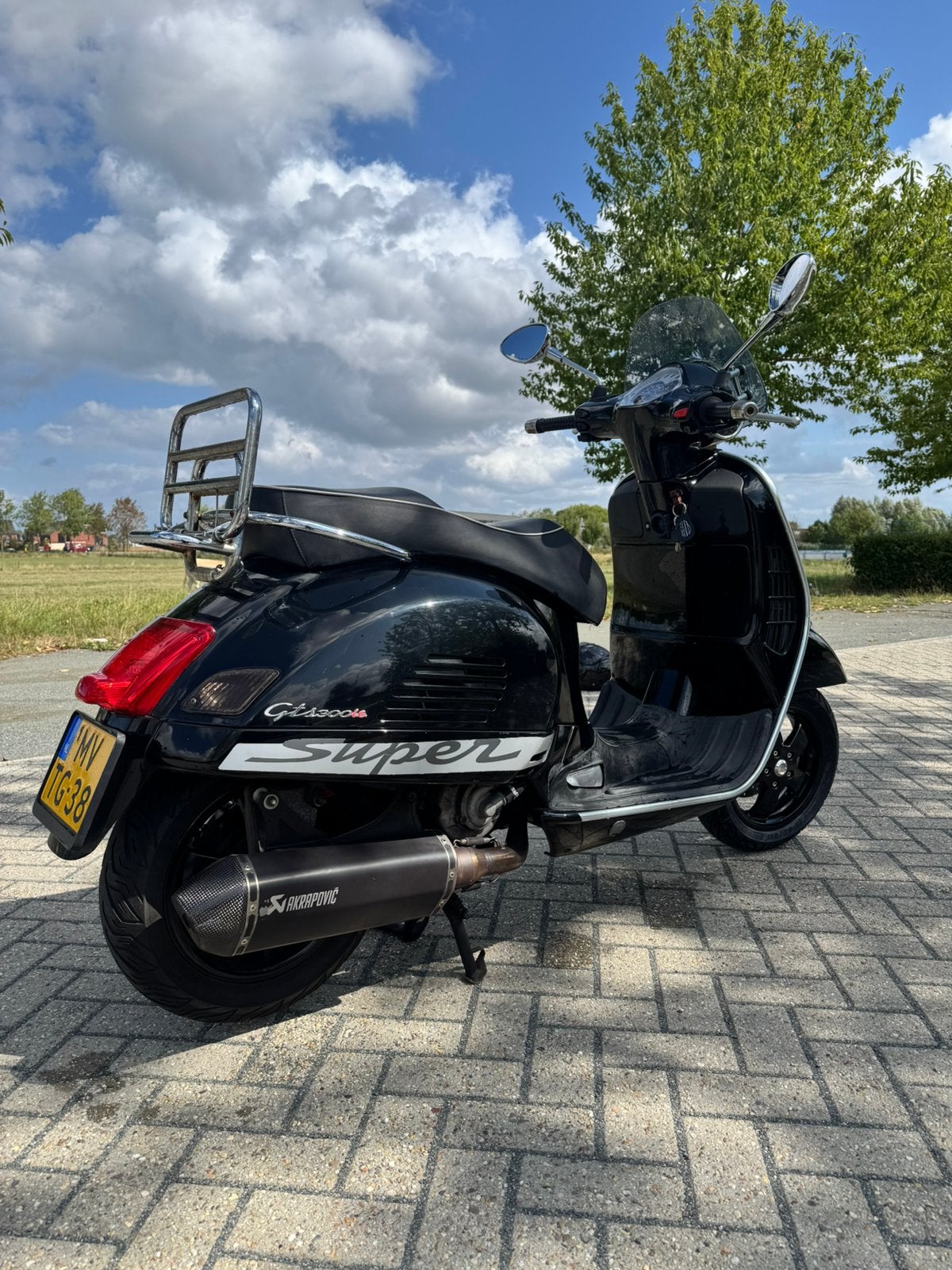 Vespa GTS 300 Super i.e. — 13.000 km, Ophalen, Overige modellen, Zo goed als nieuw, Benzine