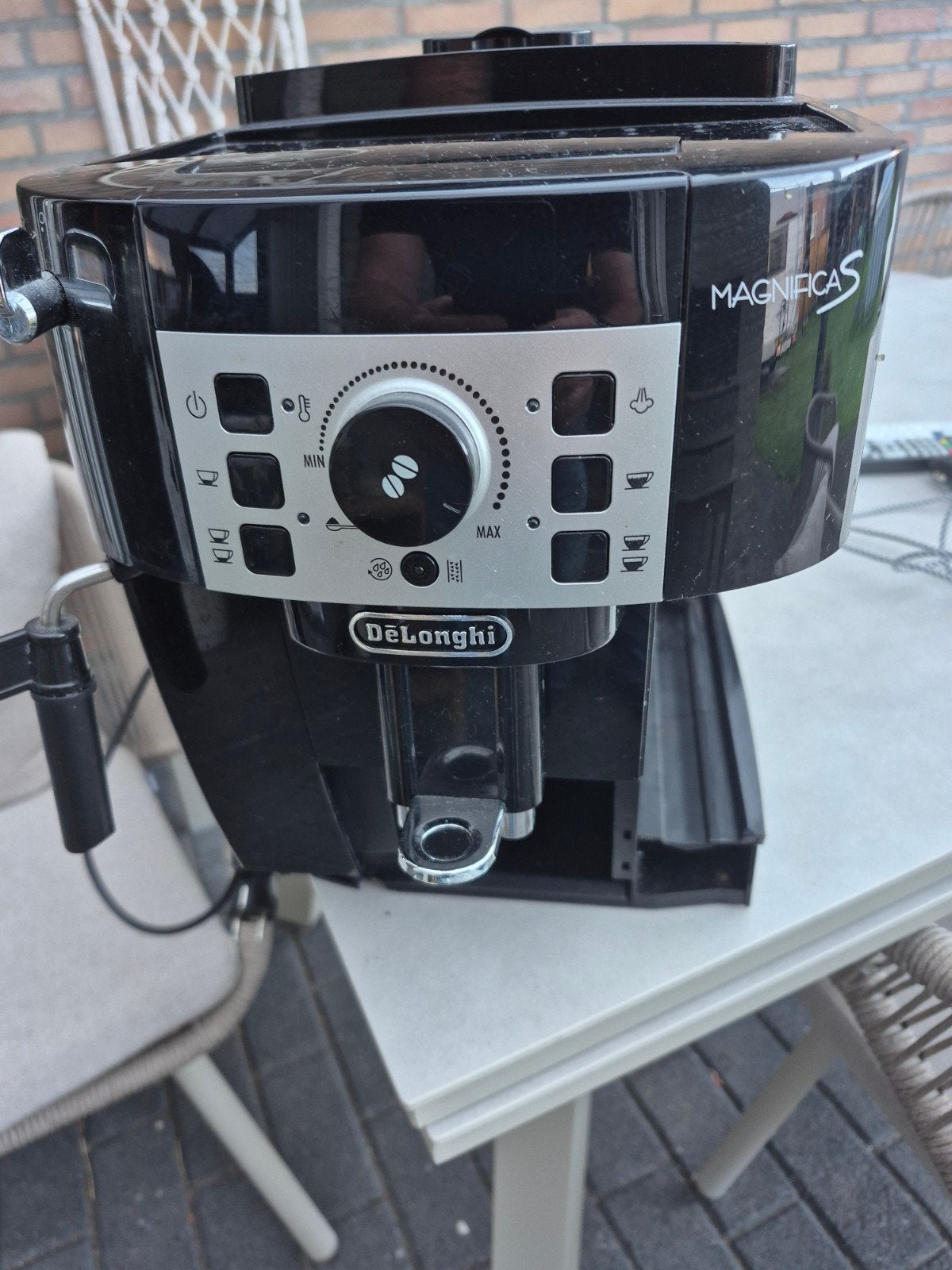 DeLonghi Magnifica S volautomatische espressomachine, Stoompijpje, Gebruikt, Espresso apparaat, 4 tot 10 kopjes
