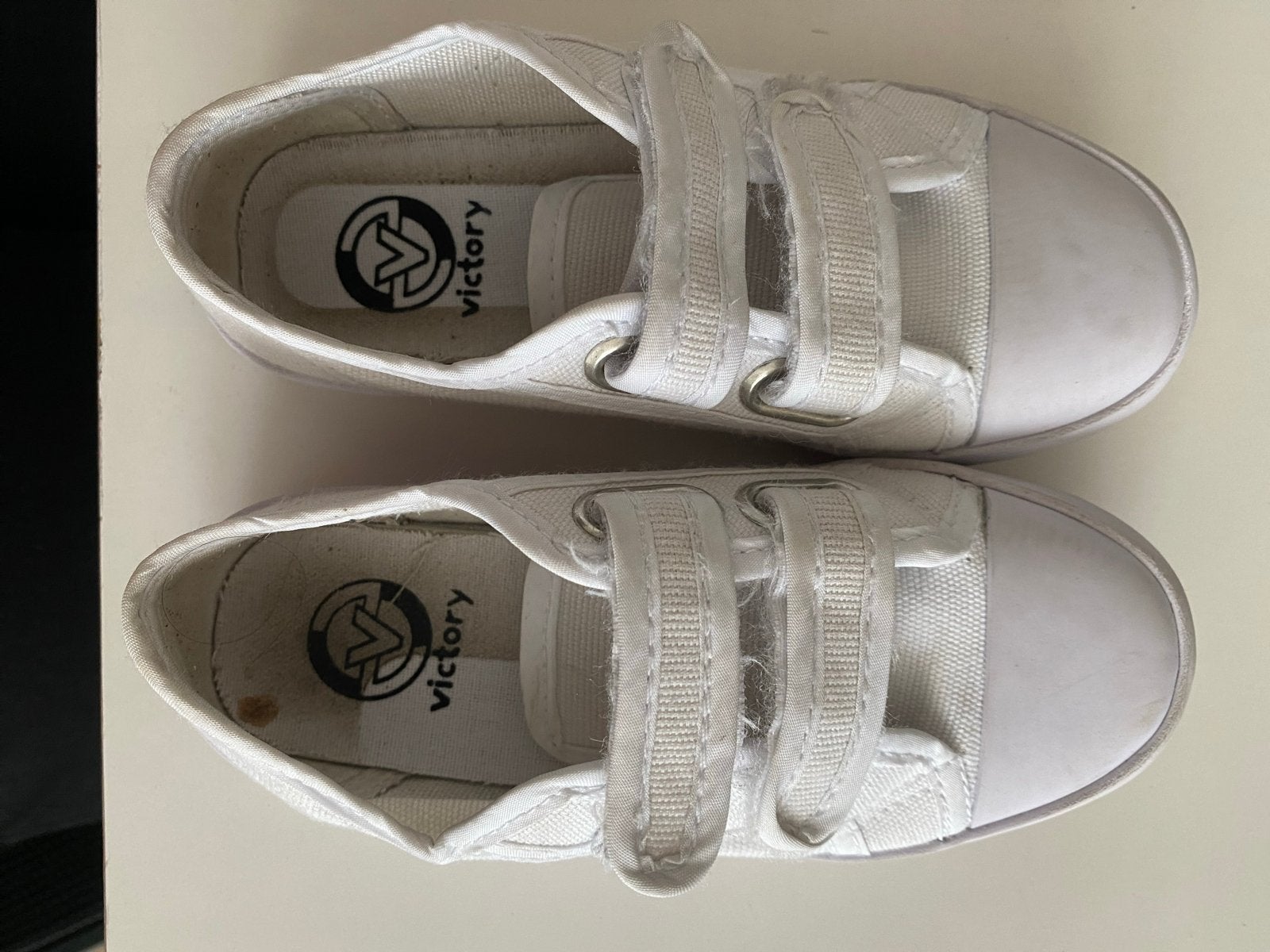 Gymschoenen Maat 28 / Witte Victory klittenbandschoenen, Ophalen, Jongen of Meisje, Schoenen, Zo goed als nieuw