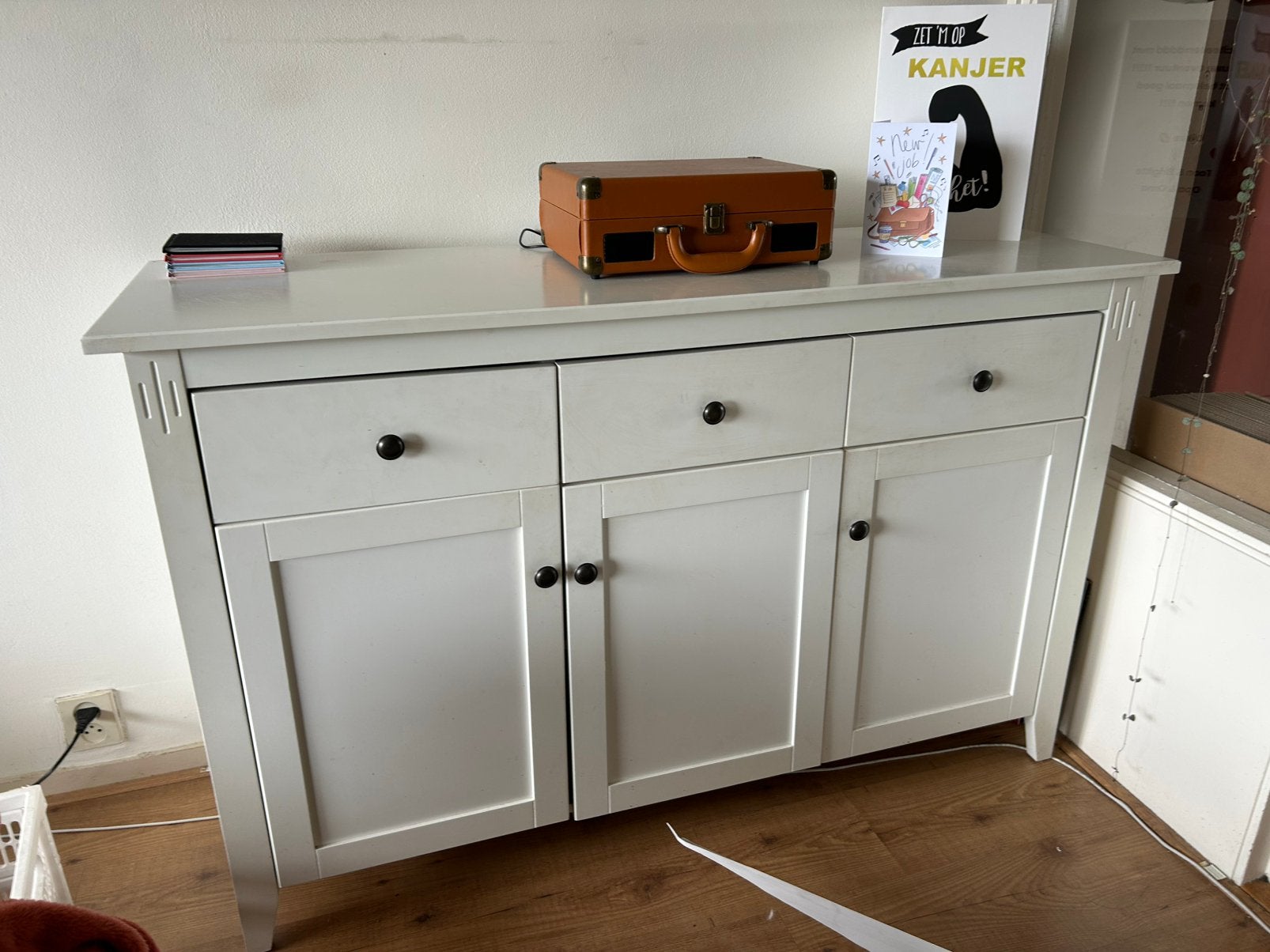 GRATIS wit dressoir, Huis en Inrichting, Kasten | Dressoirs, Ophalen, Gebruikt, 75 cm of meer, 100 tot 150 cm
