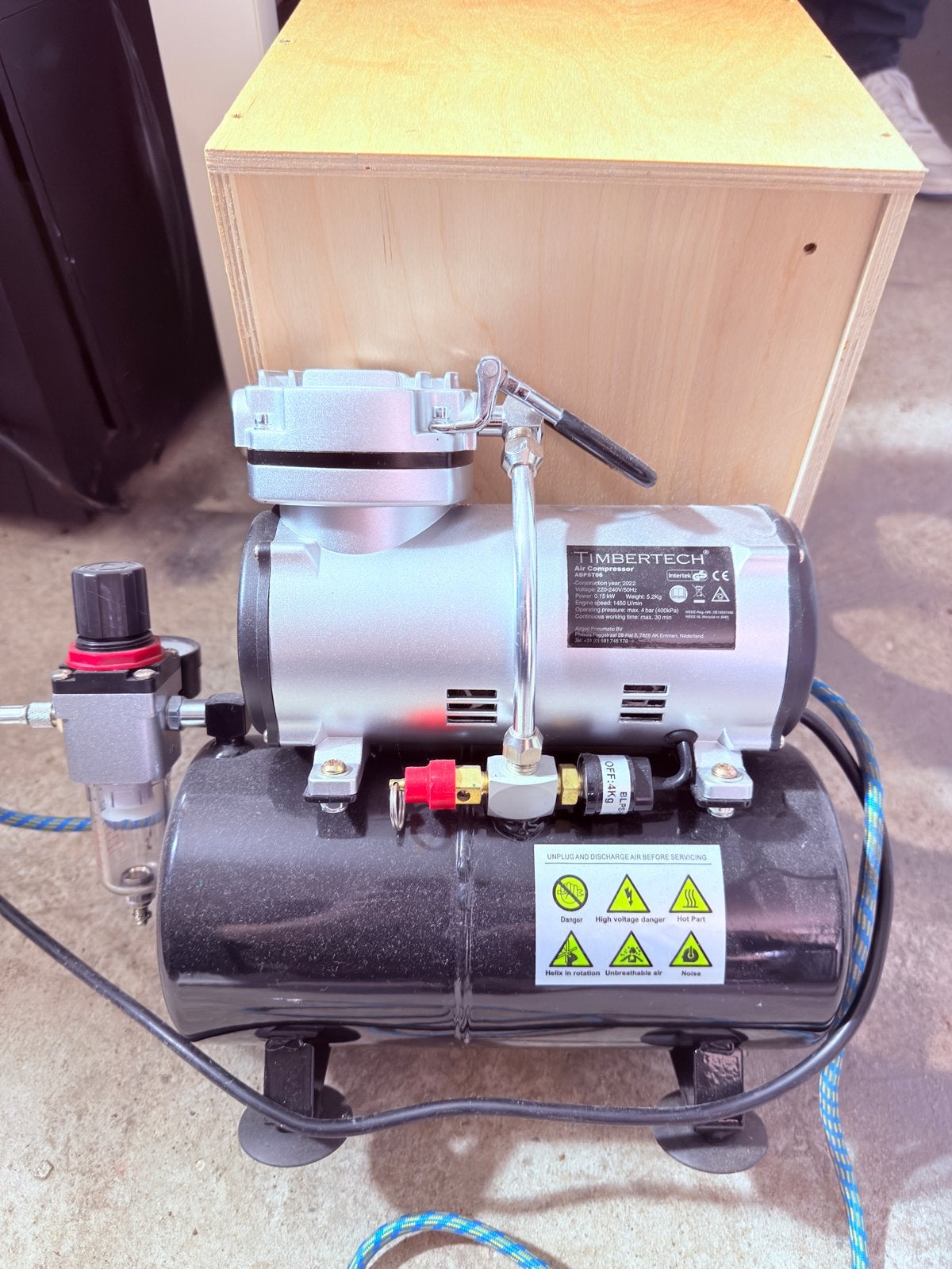 Timbertech ABPST06 Airbrush Compressor Set, Hobby en Vrije tijd, Ophalen of Verzenden, Zo goed als nieuw, Airbrush en Toebehoren