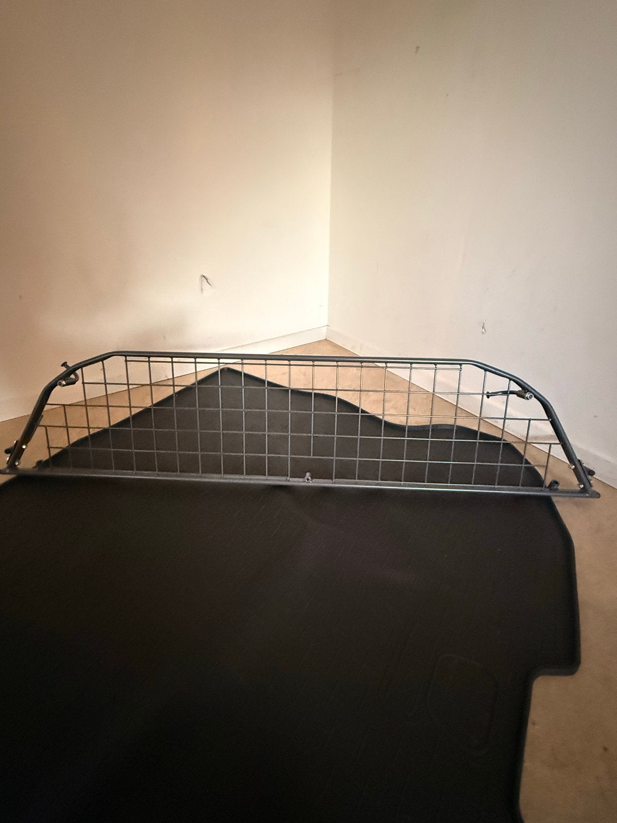 Origineel Travall hondenrek + kofferbakmat Volvo V70/XC70, Auto diversen, Hondenrekken, Ophalen, Gebruikt