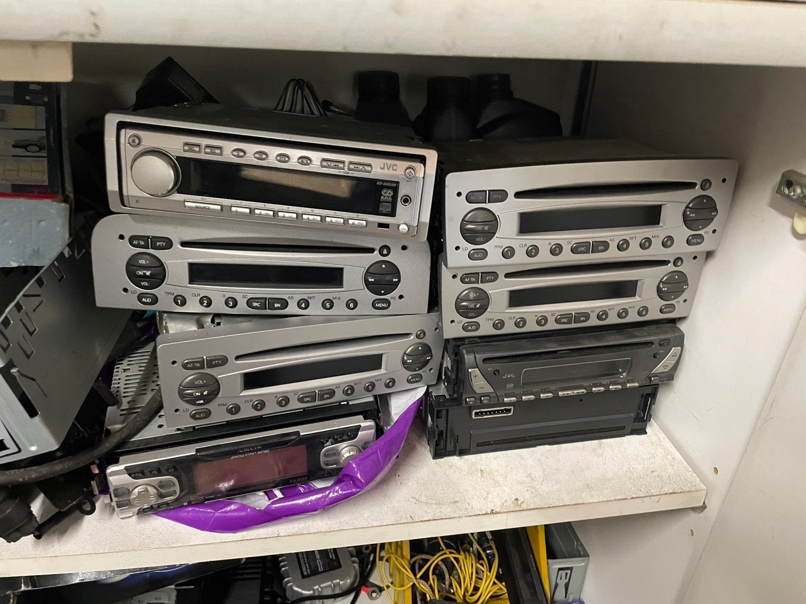 Autoradio Alfa, Opel CD30, Jeep Grand cherokee,, etc, Auto diversen, Ophalen of Verzenden, Zo goed als nieuw