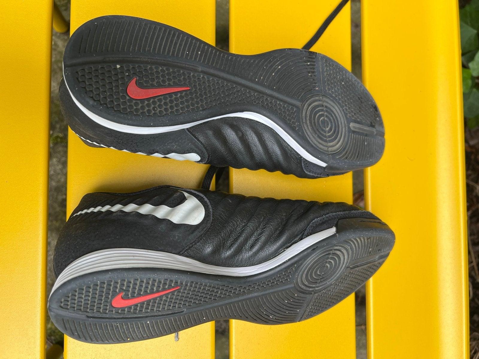 Nike Tiempo zaal voetbalschoenen maat 41, Ophalen, Gebruikt, Schoenen