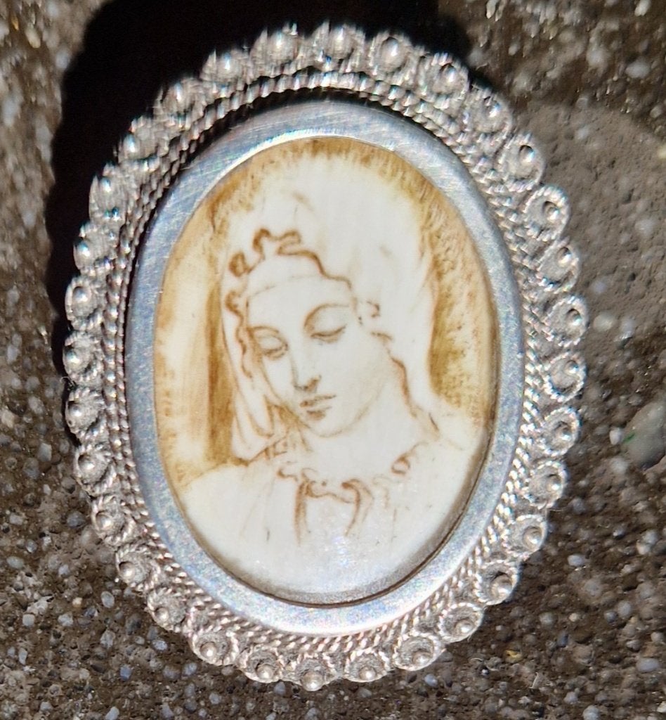 Antiek verfijnd PORTRET medaillon gekeurd zilver omlijsting, Sieraden, Tassen en Uiterlijk, Ophalen of Verzenden, Zilver, Broche