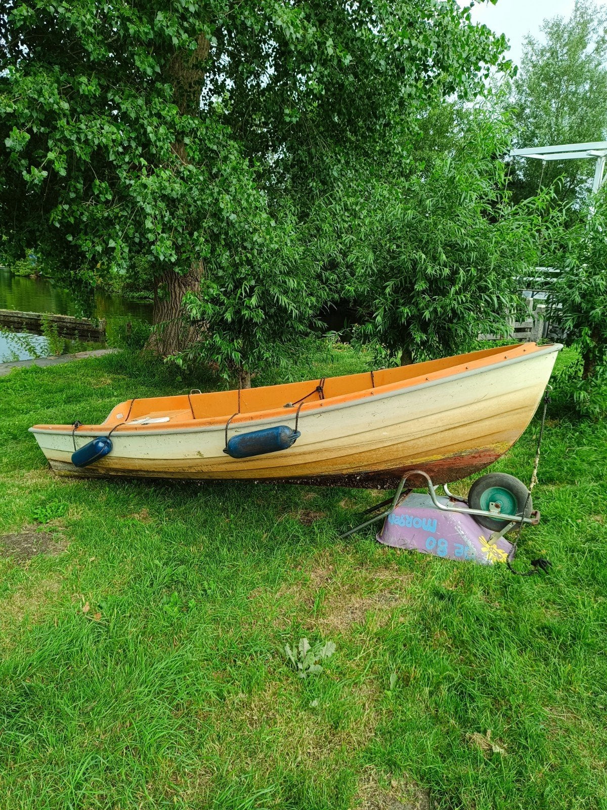 Motorboot sloepje- Ideaal voor vissen of recreatie, Watersport en Boten, Gebruikt, Ophalen of Verzenden, Visboot, Polyester