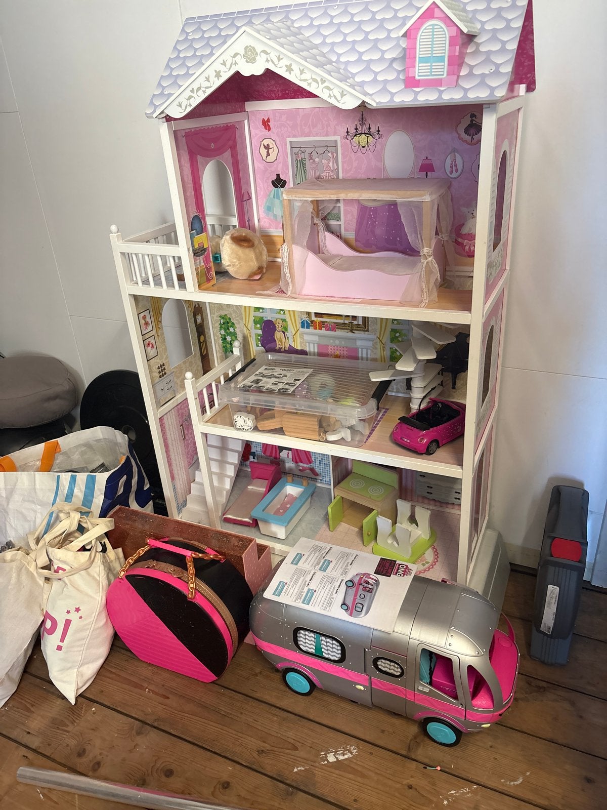 Grote opruiming: LOL Surprise, poppenhuis & rolschaatsen, Kinderen en Baby's, Speelgoed | Poppen, Ophalen, Gebruikt, Overige typen