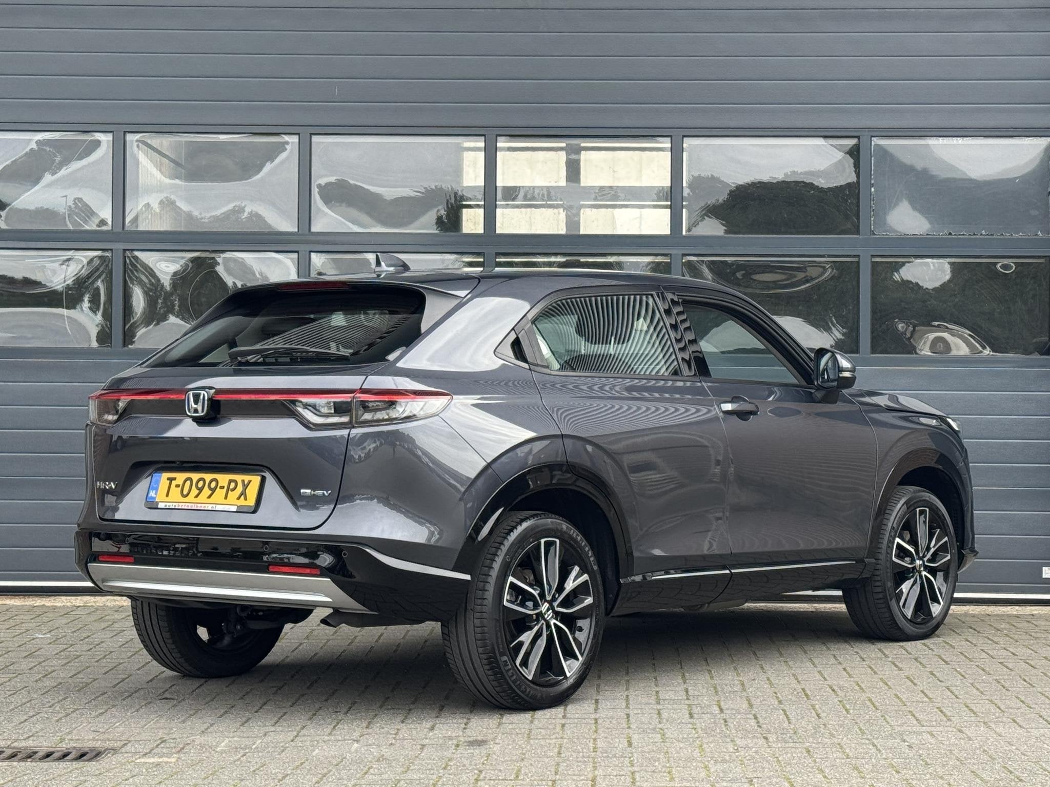 HONDA HR-V 1.5 E:HEV ADVANCE I AUTOMAAT I P-CAMERA I STOELVE, Auto's, Met garantie (alle), Leder en Stof, Automatische klimaatregeling