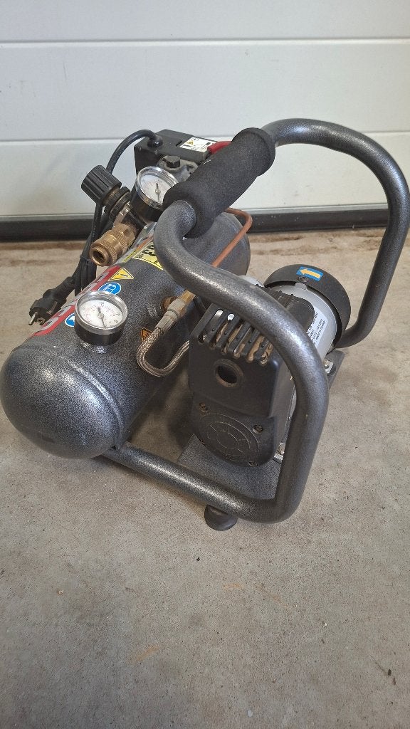 Senco PC1010 Lucht compressor 8 Bar 230volt., ., Ophalen of Verzenden, Zo goed als nieuw, .
