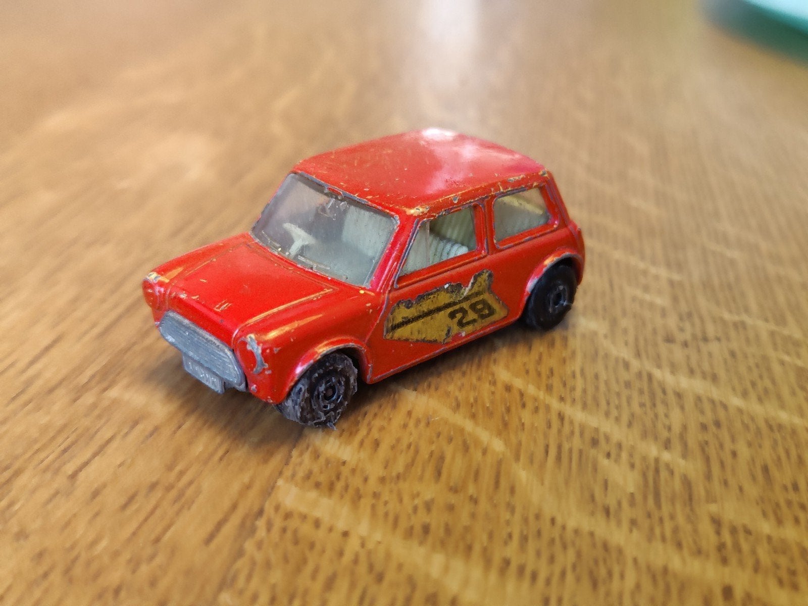 Matchbox Racing Mini Cooper, Ophalen of Verzenden, Zo goed als nieuw, Auto