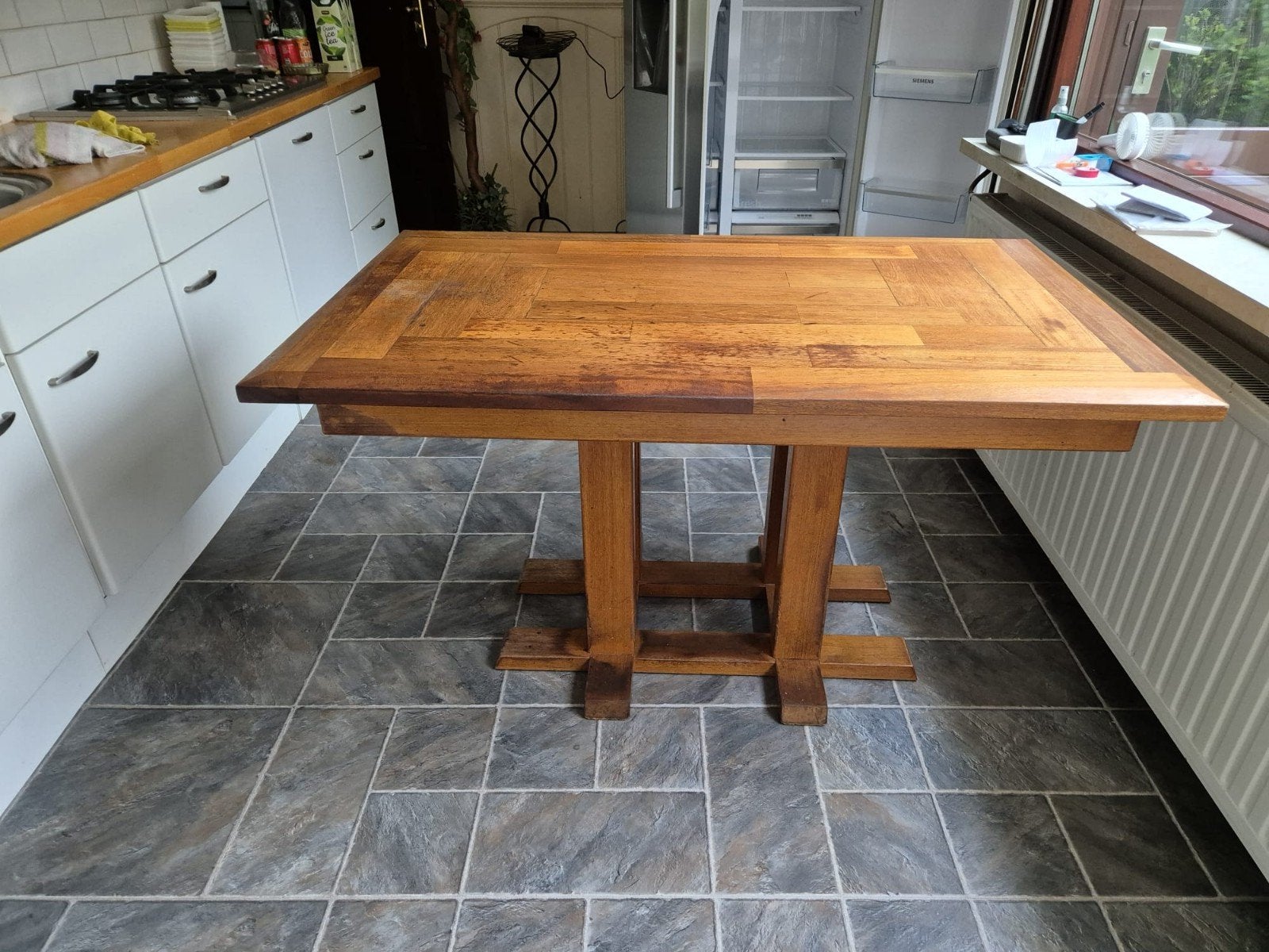 Massief hardhouten eettafel – handgemaakt – zwaar & degelijk, Ophalen, Gebruikt