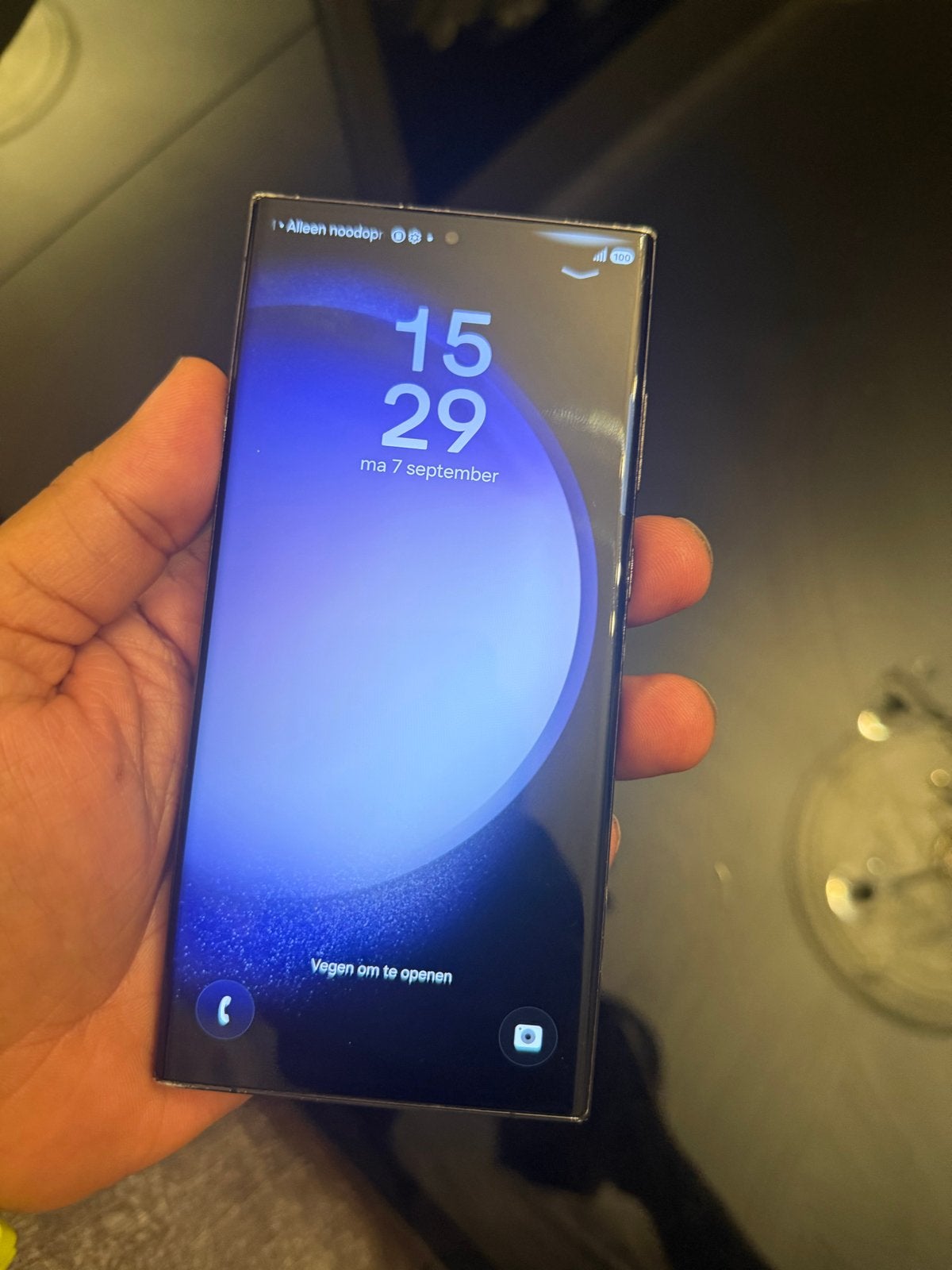 Foto 3 van Samsung Galaxy S23 Ultra 256GB Zwart - Zo goed als nieuw