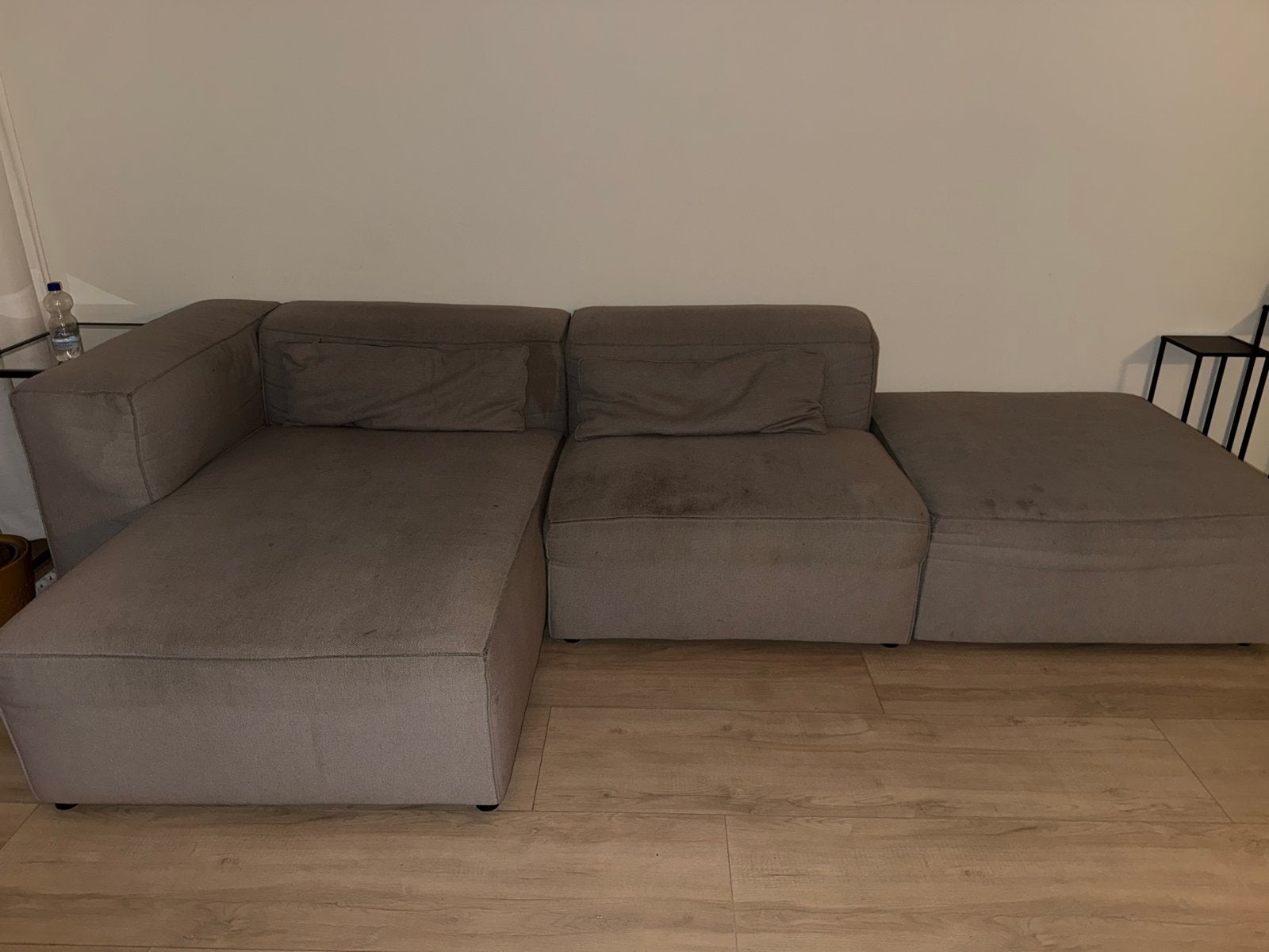 Gratis af te halen: Gebruikte bank, heeft schoonmaak nodig, Ophalen, 250 tot 300 cm, Gebruikt, 100 tot 125 cm