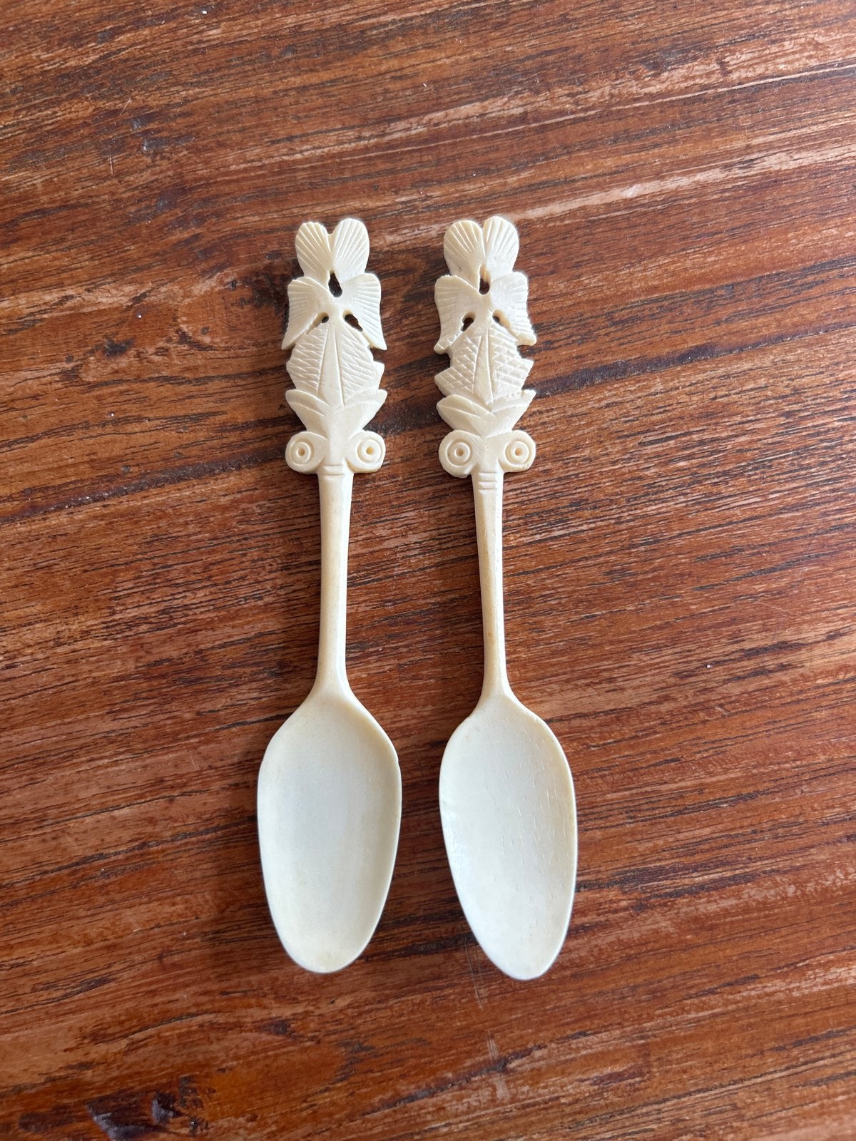 Set van 2 handgesneden benen lepeltjes, Ophalen of Verzenden