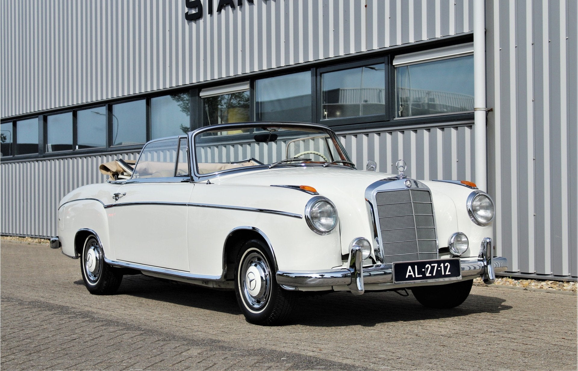 Mercedes-Benz S-Klasse 220SE W128 Ponton Cabriolet, Auto's, Beige, Cabriolet, Wit, Bedrijf