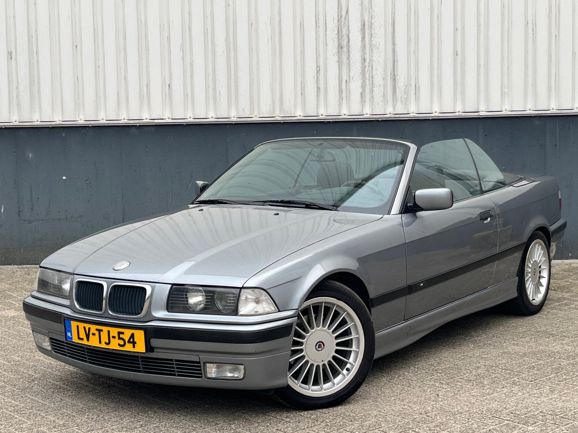 BMW 3-serie Cabrio 325i Automaat | Cabriolet | YoungTimer |, Auto's, Automaat, Achterwielaandrijving, Gebruikt, Zwart