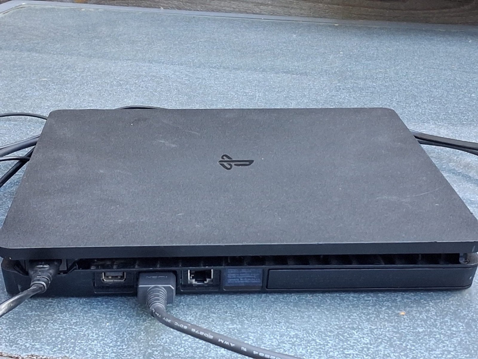 Playstation 4 met 1 controller, oplaadstation en spel, Ophalen, 15 inch
