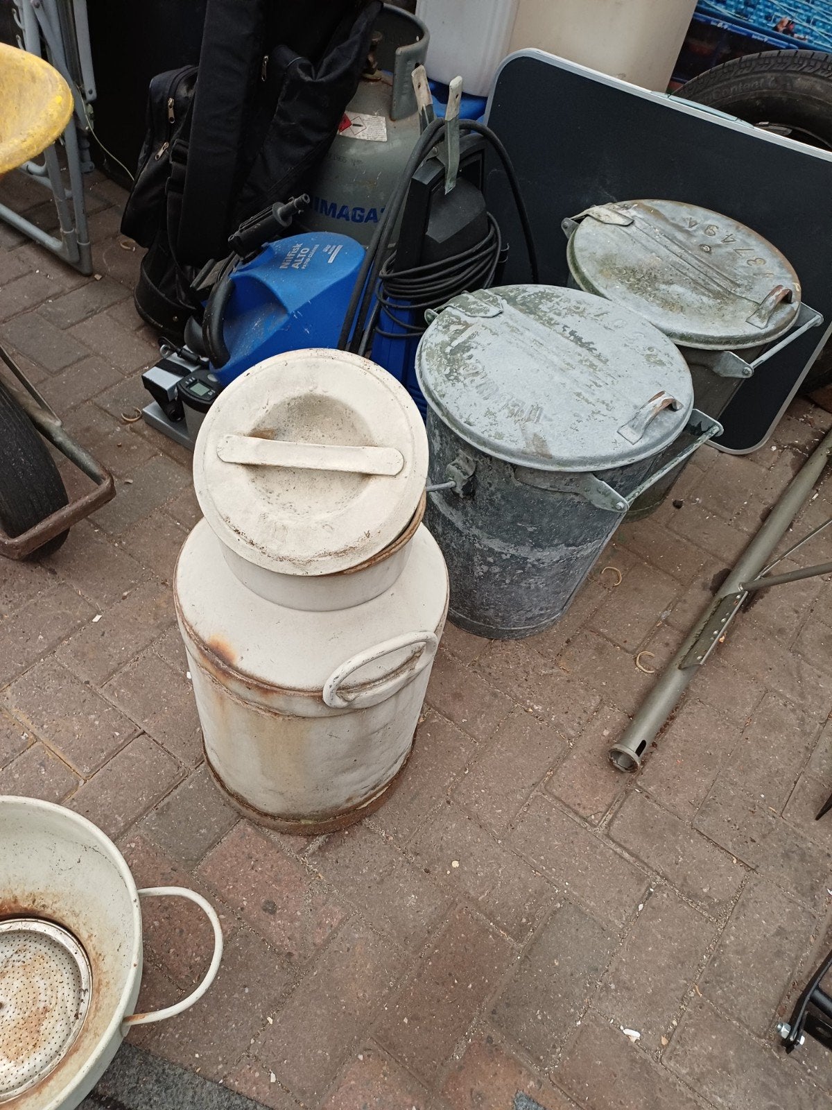 Vintage melkbus met trechter en deksel, Ophalen