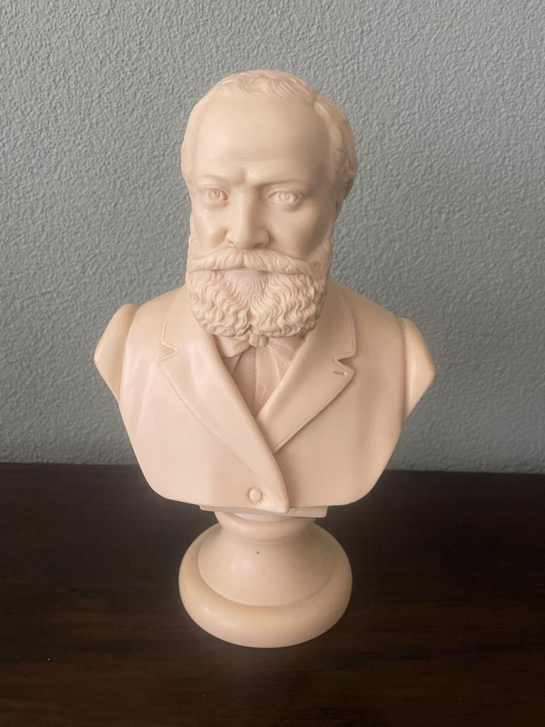 Set van twee bustes: man met baard en jongen, Antiek en Kunst, Kunst | Beelden en Houtsnijwerken, Ophalen, Minder dan 20 cm, Buste