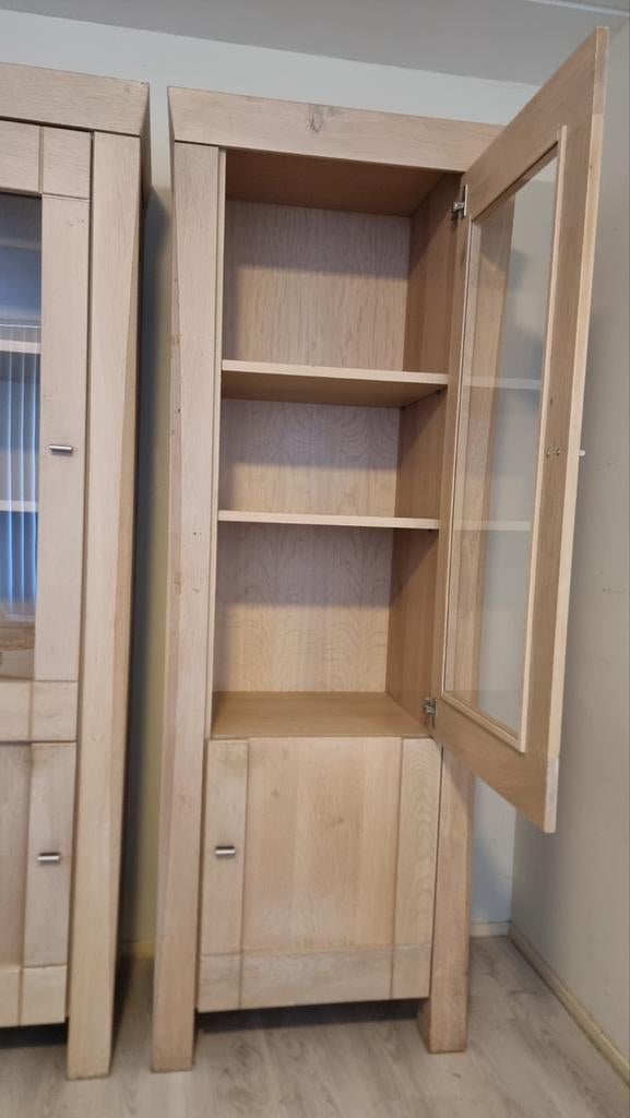 Karel Mintjens vitrinekast in nieuwstaat, Huis en Inrichting, Ophalen, Met plank(en), Eikenhout, 50 tot 100 cm