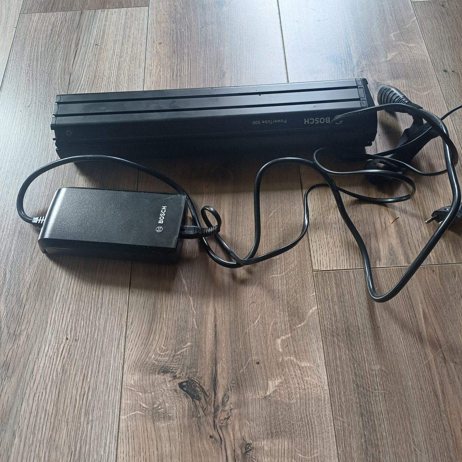 BOSCH ACCU POWERTUBE 500WH E-bike accu met lader, Ophalen, Zo goed als nieuw