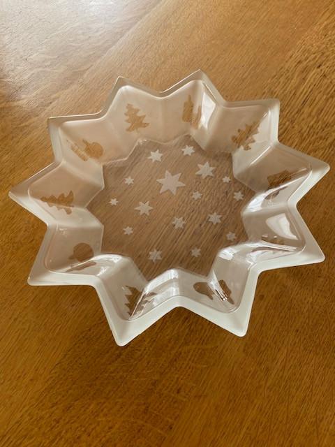 glazen schaal, ster model, Ophalen of Verzenden, Zo goed als nieuw, Overige materialen, Minder dan 25 cm