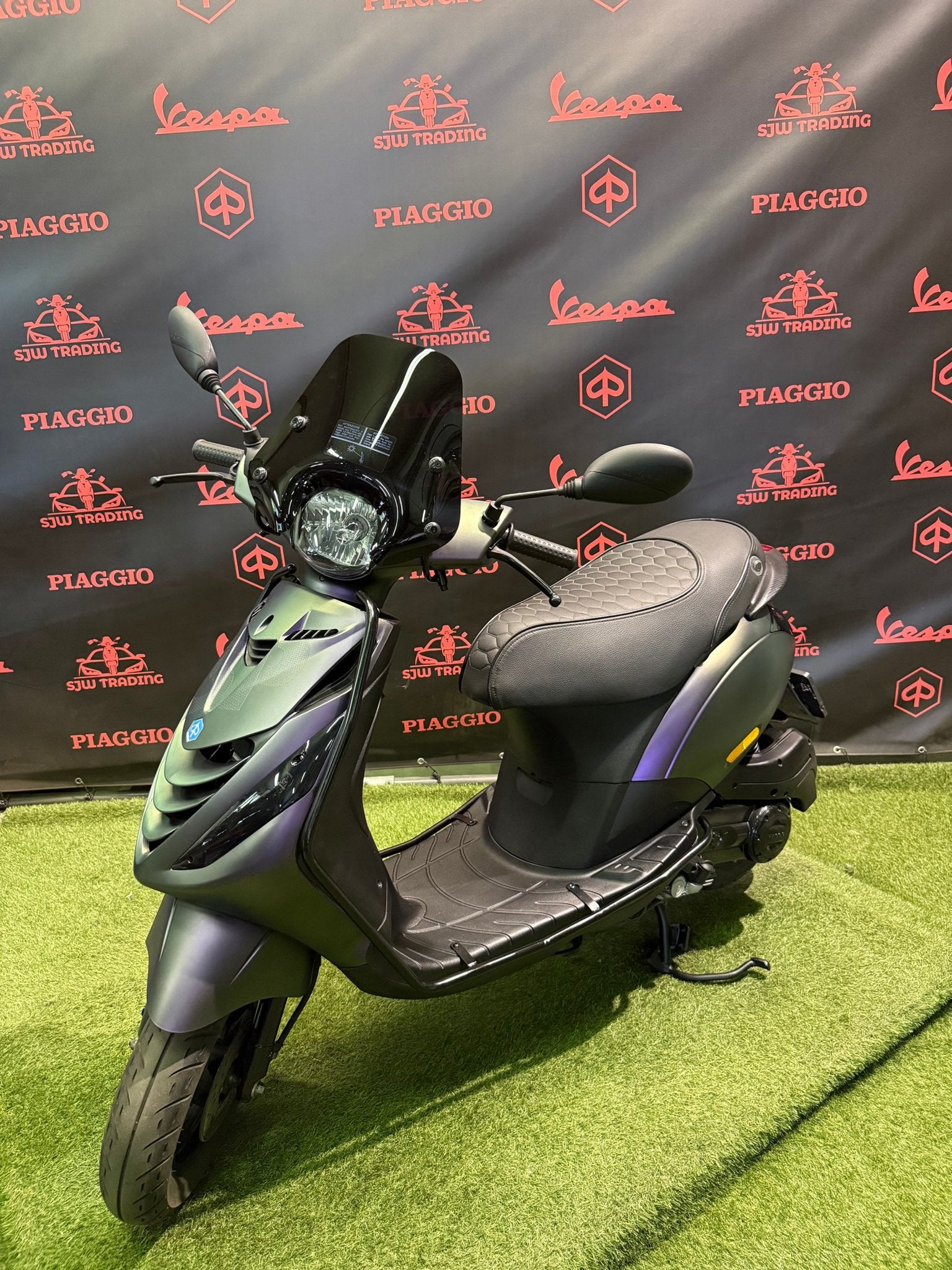 Piaggio Zip 2022 Brom! SP Mat Kameleon / RS Zadel / Garantie, Fietsen en Brommers, Scooters | Piaggio, Ophalen of Verzenden, Zip
