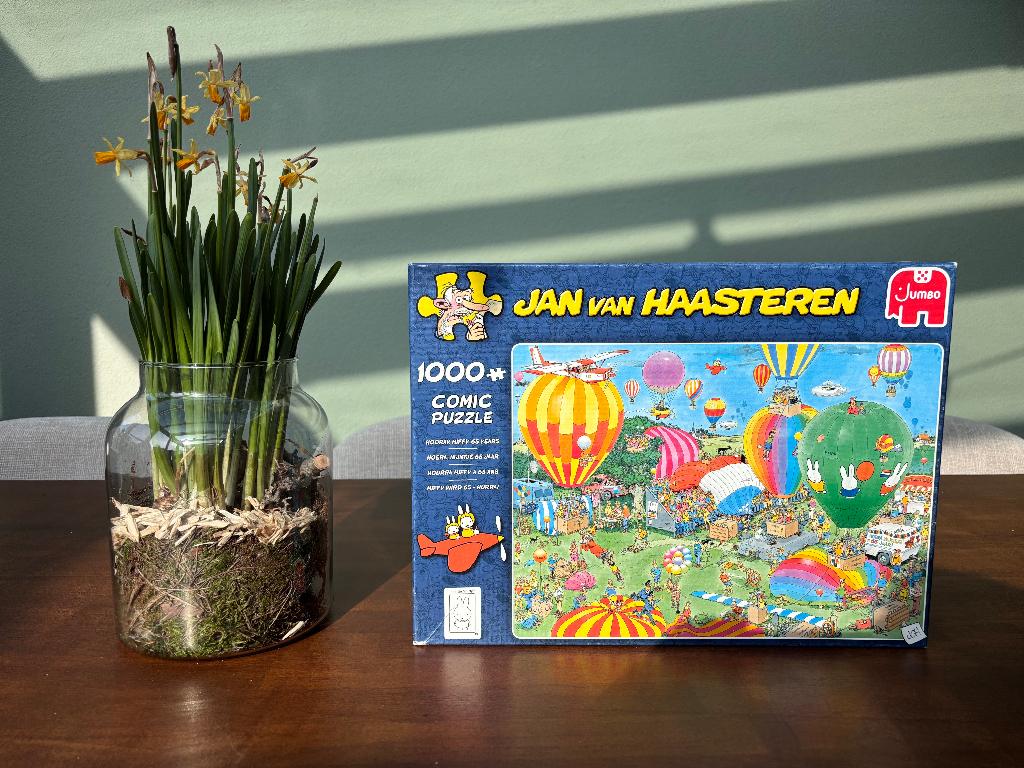 ** Jan van Haasteren puzzel - Hoera, Nijntje 65 jaar **, Hobby en Vrije tijd, Denksport en Puzzels, Ophalen of Verzenden, 500 t/m 1500 stukjes