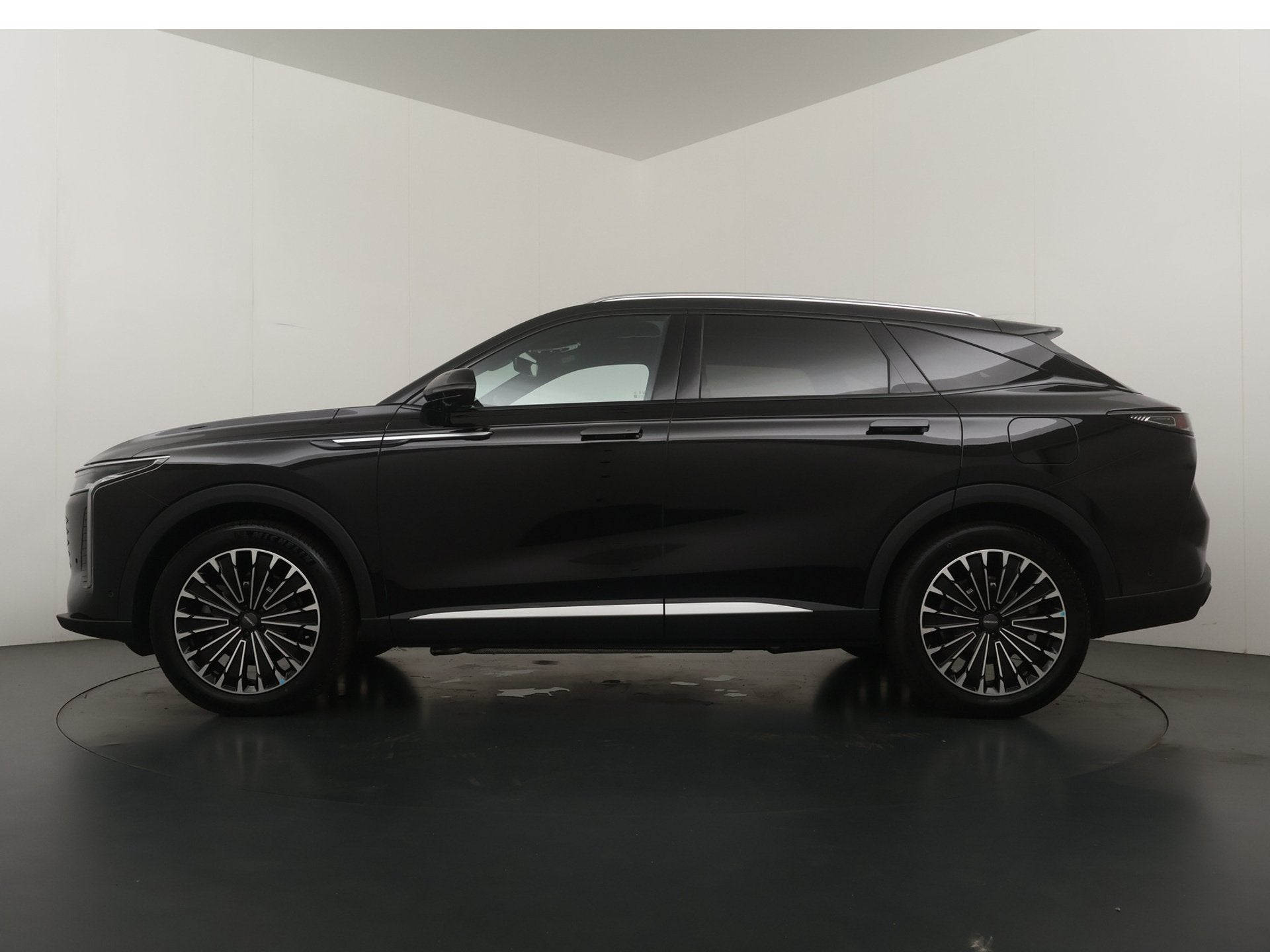 Omoda 9 1.5T-GDi SHS-P Premium 5p - FULL OPTIONS - Stoelmass, Auto's, Overige Auto's, Automaat, Dealer onderhouden, Zwart, 4 cilinders
