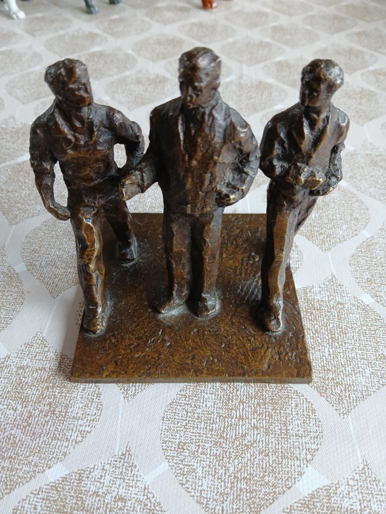 Bronzen beeldje 'Drie Mannen' - Gesigneerd H.Z., Antiek en Kunst, Ophalen of Verzenden