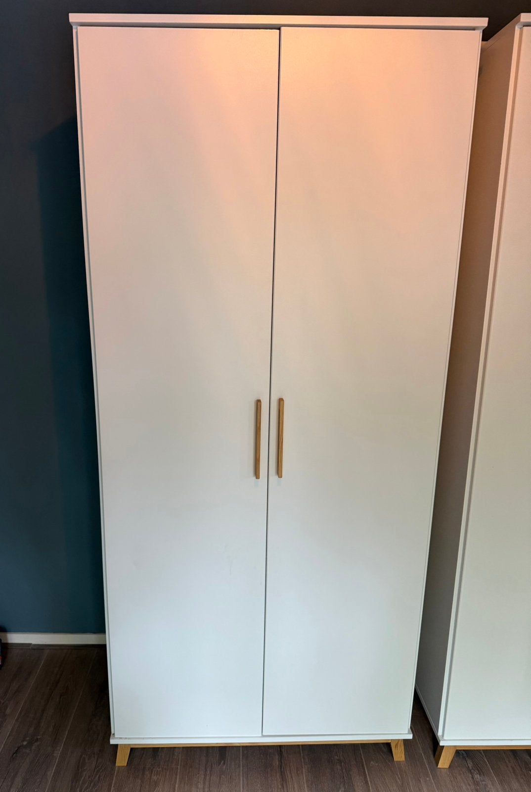 Zeer nette kledingkast te koop, Netjes, Overige materialen, Met deur(en), 200 cm of meer