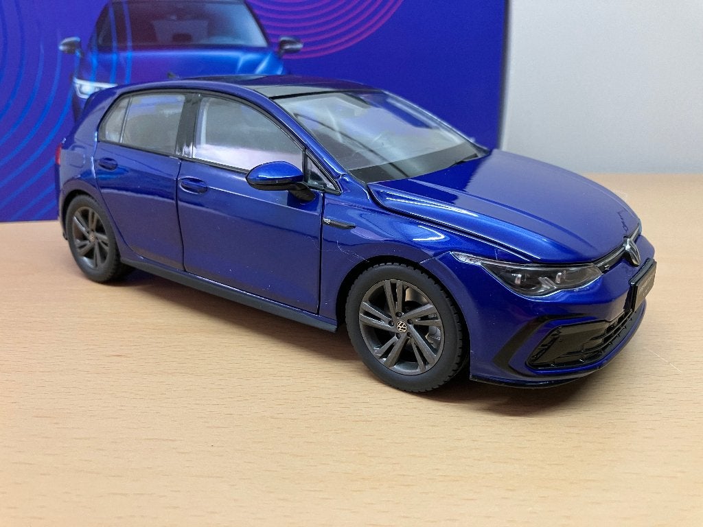 Volkswagen Golf R-Line 5 deurs van 2020 Blue 1/18 Paudi, Ophalen of Verzenden, Nieuw, Auto, Overige merken