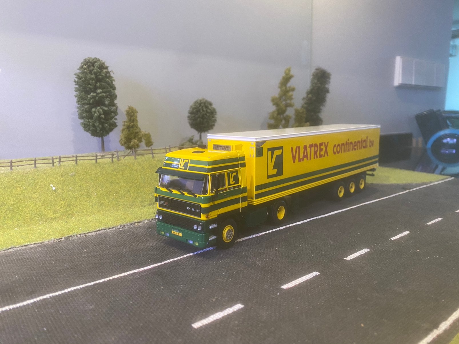 Daf 3600 ati met koeloplegger van Vlatrex, Ophalen of Verzenden, Zo goed als nieuw, Bus of Vrachtwagen, Wsi
