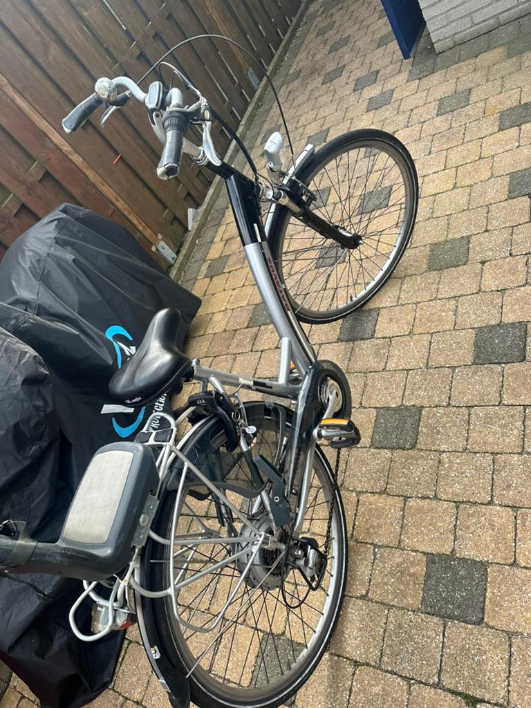 Batavus fiets, half elektrisch!, Fietsen en Brommers, Ophalen, Zo goed als nieuw, Batavus