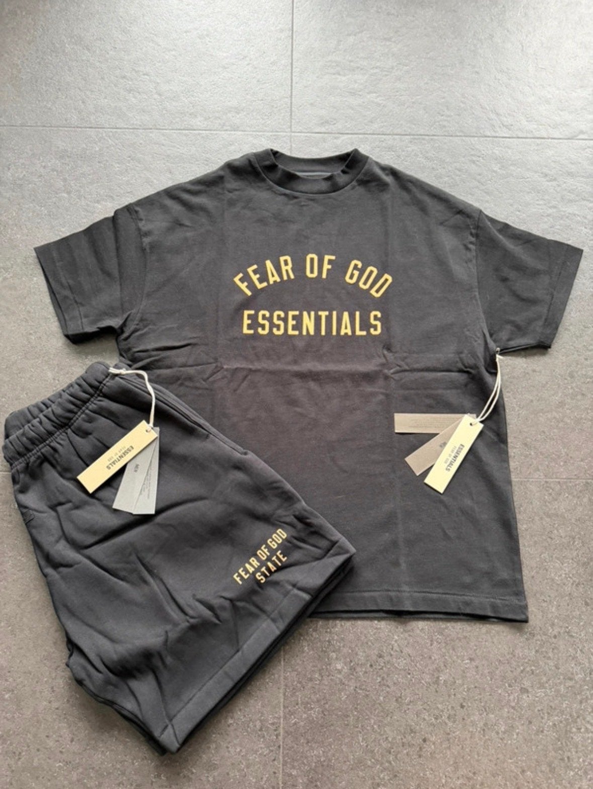 Fear of God Essentials Zomer set Zwart, Maat 48/50 (M), Zwart, Nieuw, Ophalen of Verzenden